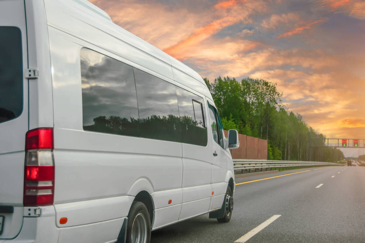 A Guide to Minibus Hire for Group Travel in Leicestershire